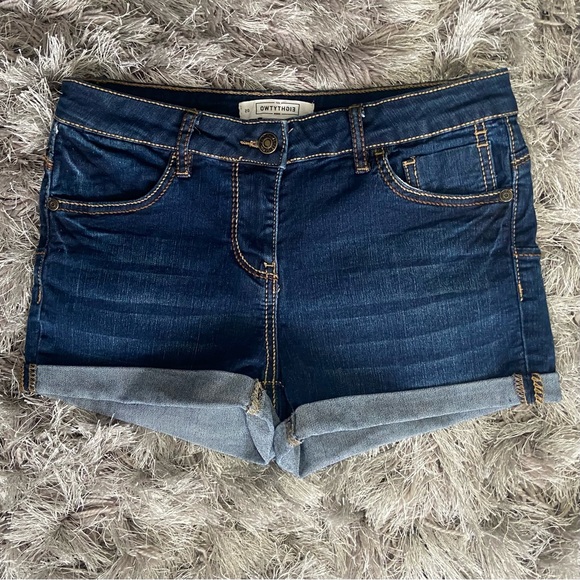 Eighty Two women blue denim cuffed hemline jeans shorts. Size 05. Used. - Picture 5 of 5